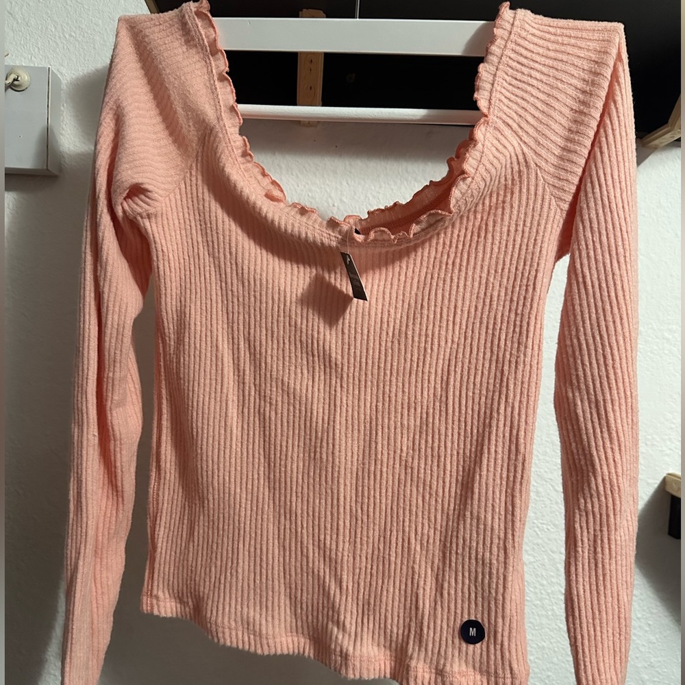 Abercrombie and Fitch Brand New Pink Off Shoulder Top
